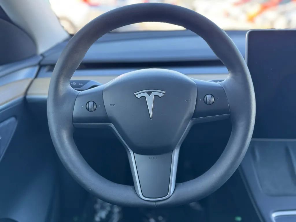 Used 2023 Tesla Model Y Long Range AWD/4WD image 21