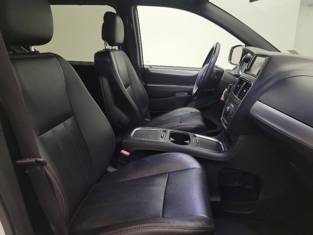Used 2017 Dodge Grand Caravan GT FWD image 21