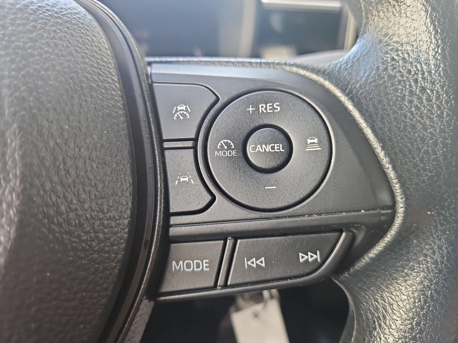 Used 2026 Toyota Corolla LE FWD image 28