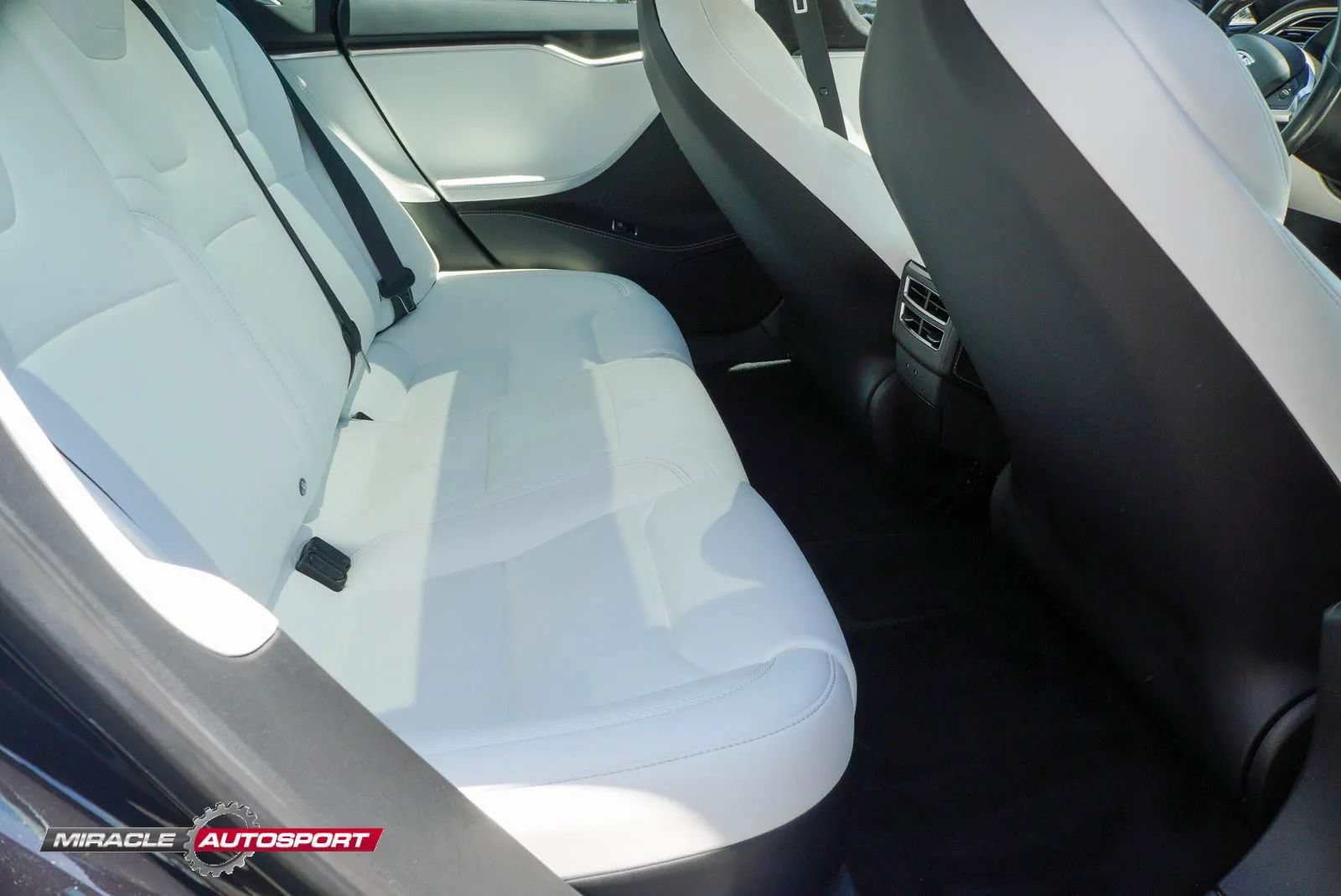 Used 2017 Tesla Model S 100D AWD/4WD image 38