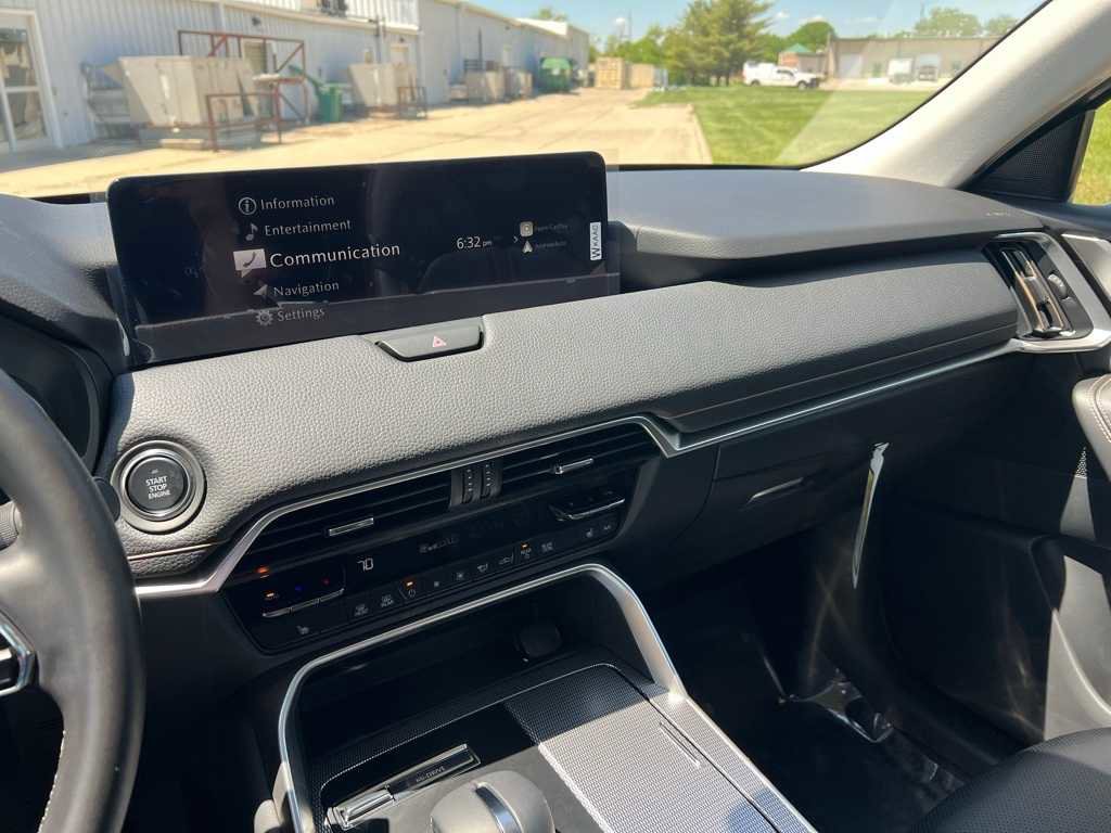 Certified 2025 MAZDA CX-90 3.3 Turbo w/ Preferred Package image 28