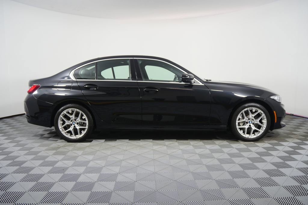 Used 2025 BMW 330i xDrive Sedan image 2