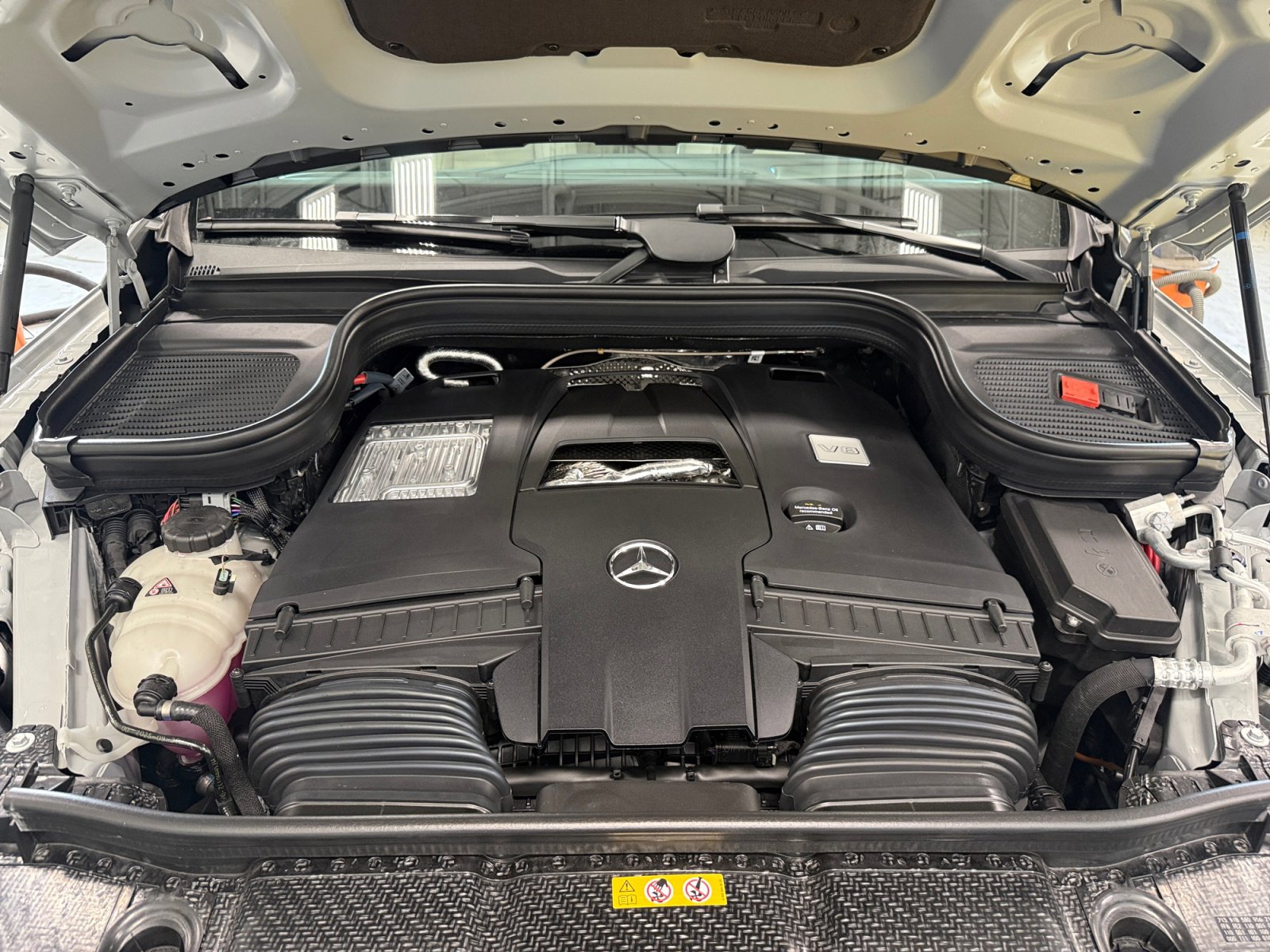 New 2026 Mercedes-Benz GLS 580 4MATIC image 21