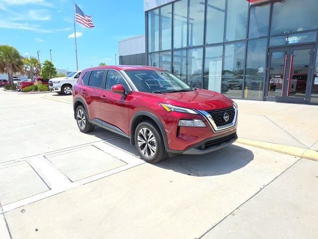 Used 2023 Nissan Rogue SV image 2