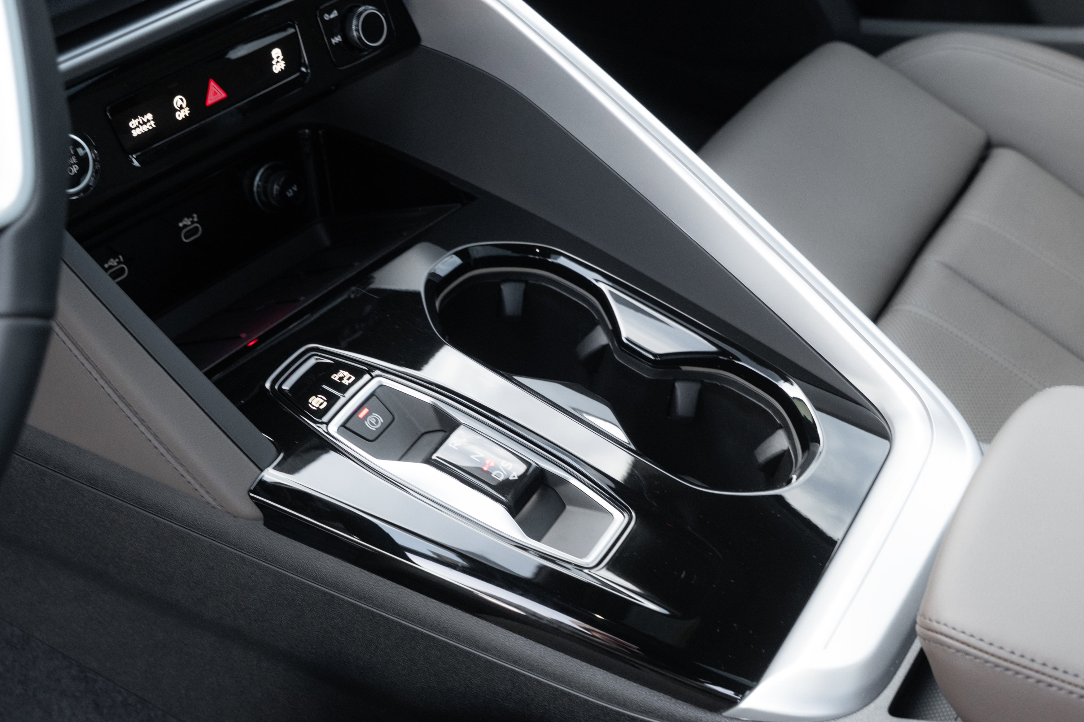 New 2025 Audi Q5 Premium Plus image 18