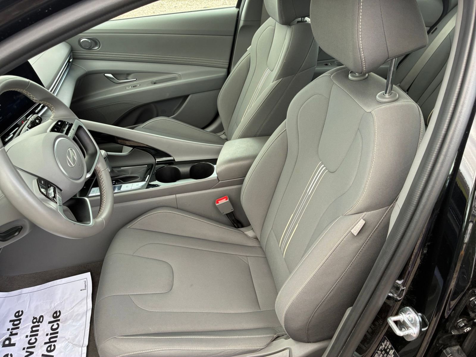 Used 2025 Hyundai Elantra SEL FWD image 35