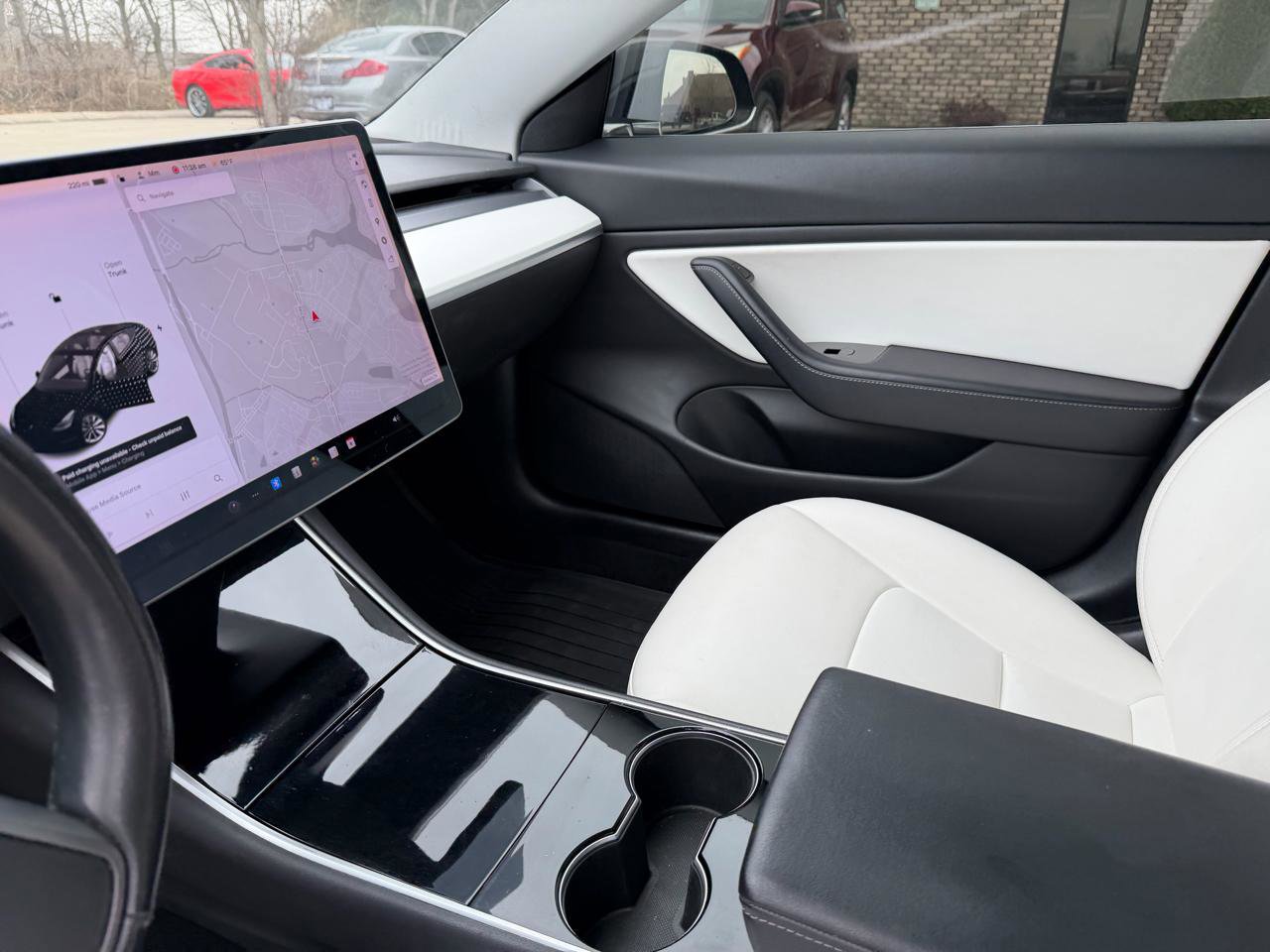 Used 2018 Tesla Model 3 Long Range image 10