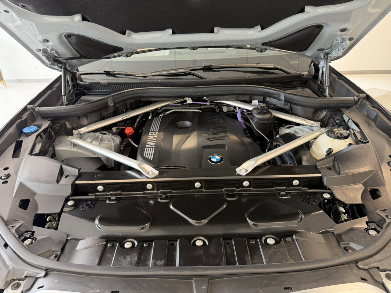 Used 2024 BMW X5 xDrive40i w/ M Sport Package image 57