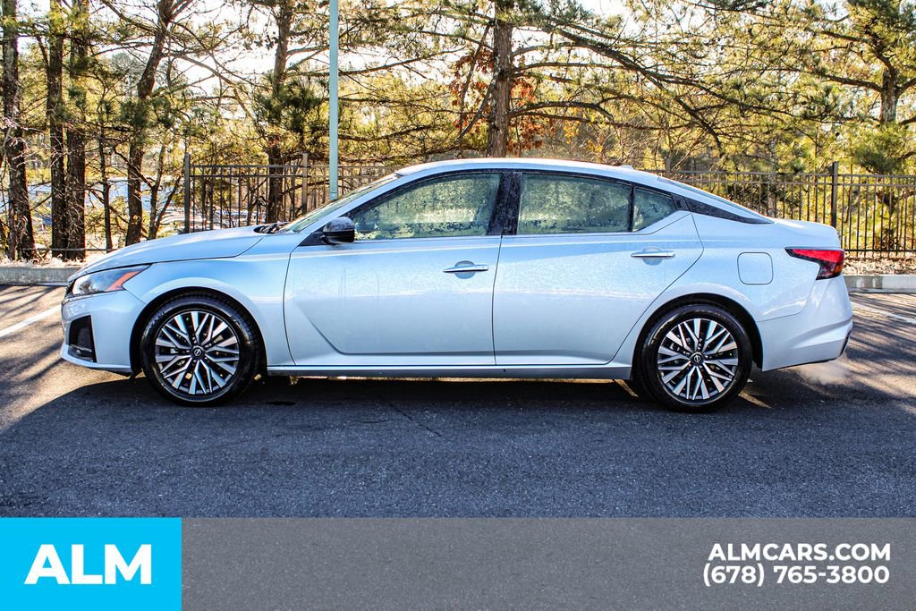 Used 2024 Nissan Altima 2.5 SV image 7
