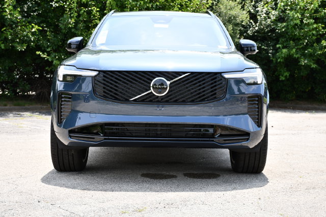 New 2026 Volvo XC90 B6 Ultra w/ Protection Package Premier AWD/4WD image 2