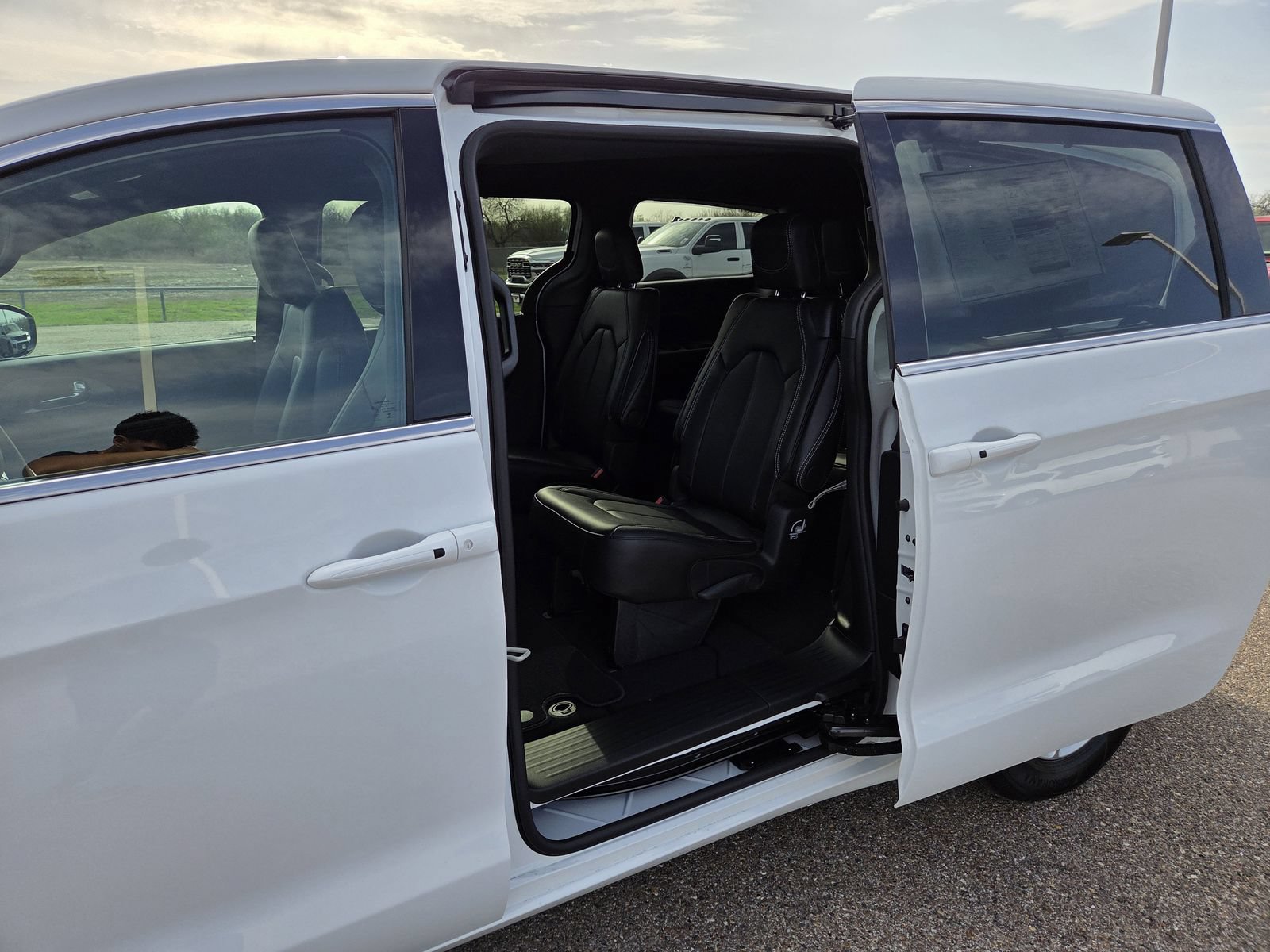 New 2026 Chrysler Voyager LX FWD image 13