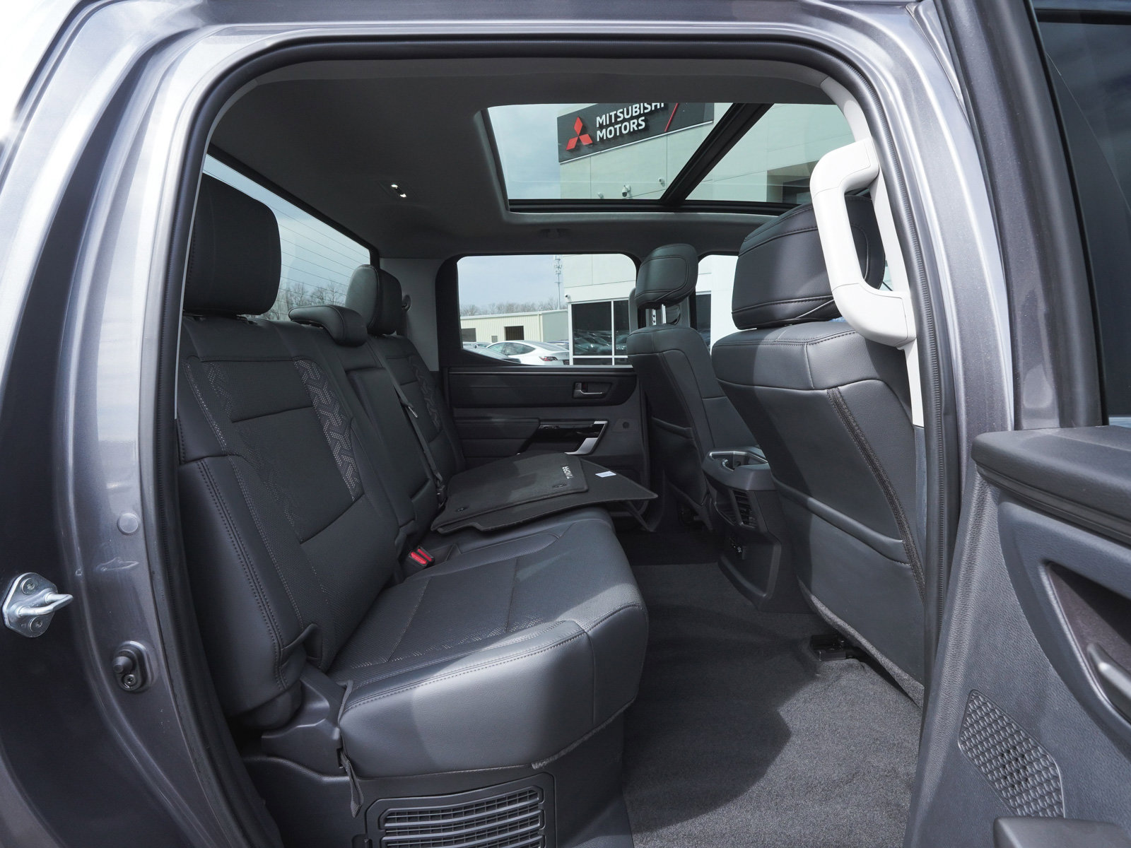 Used 2024 Toyota Tundra Limited AWD/4WD image 41