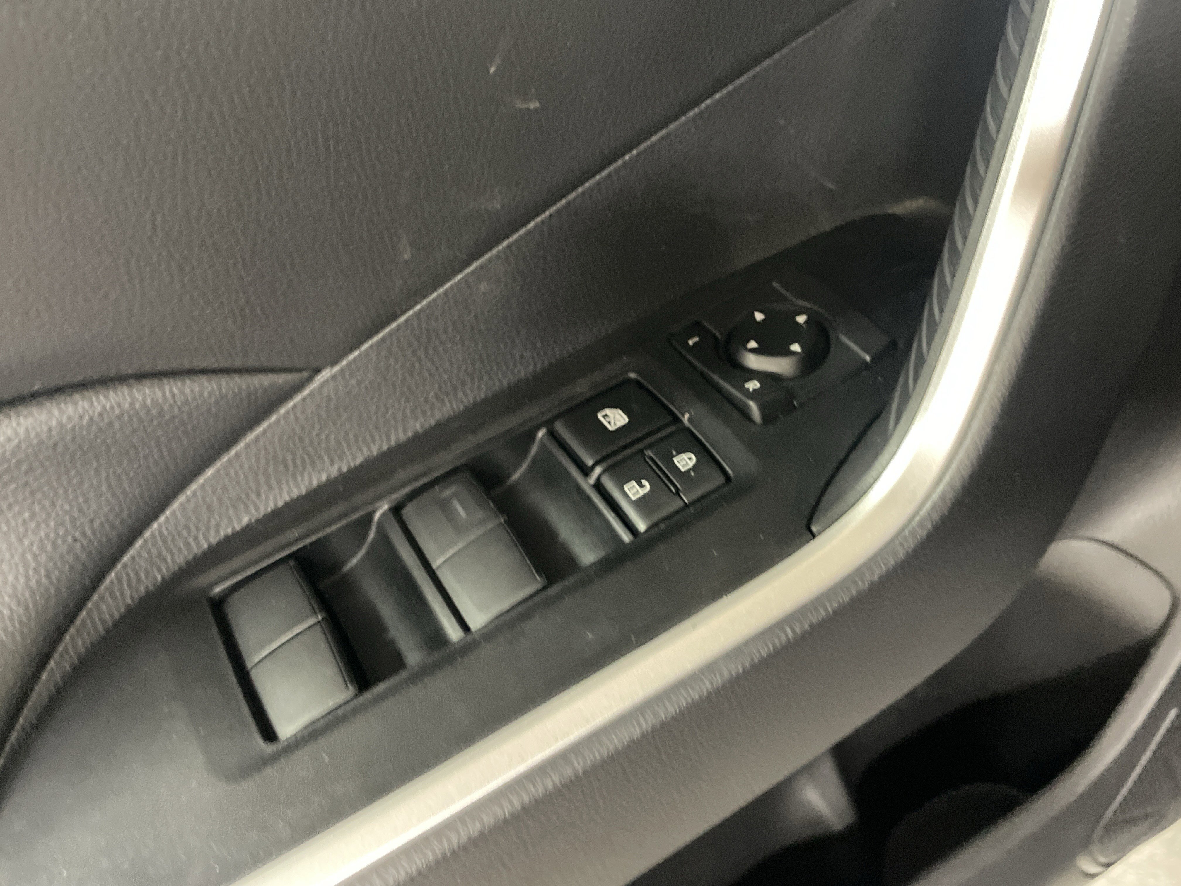 Certified 2025 Toyota RAV4 LE image 15