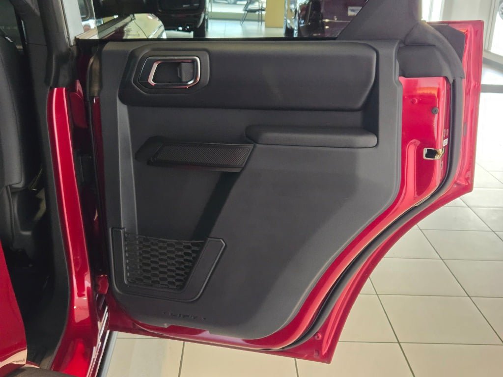 Used 2025 Ford Bronco Badlands AWD/4WD image 9