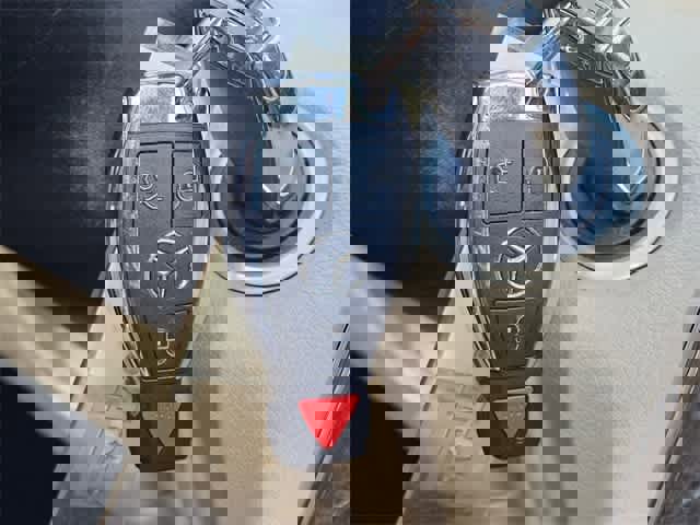 Used 2018 Mercedes-Benz C 300 4MATIC Sedan image 32