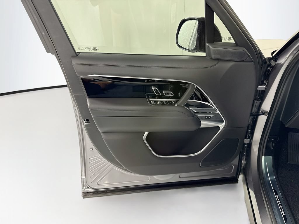 New 2026 Land Rover Range Rover SE AWD/4WD image 25
