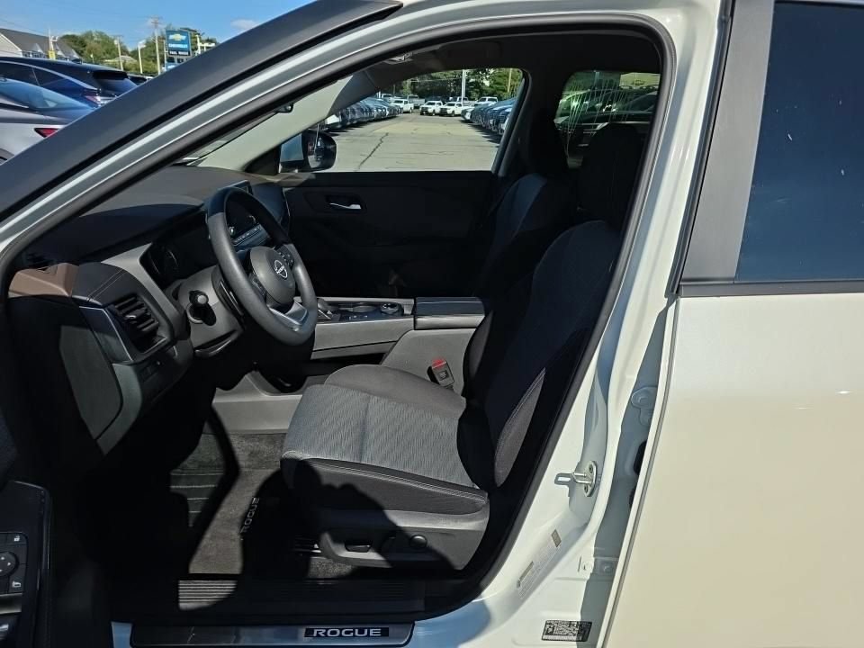 Certified 2023 Nissan Rogue SV AWD/4WD image 11
