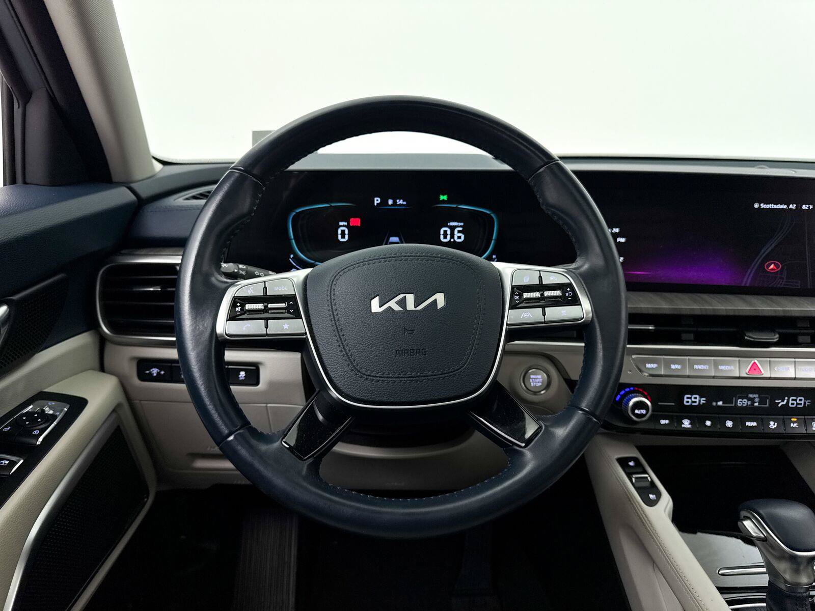 Used 2024 Kia Telluride EX w/ EX Captain's Chair Package FWD image 37