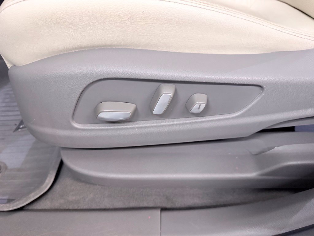 Used 2020 Cadillac XT6 Premium Luxury FWD image 11