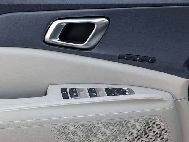 New 2026 Kia Carnival EX FWD image 11