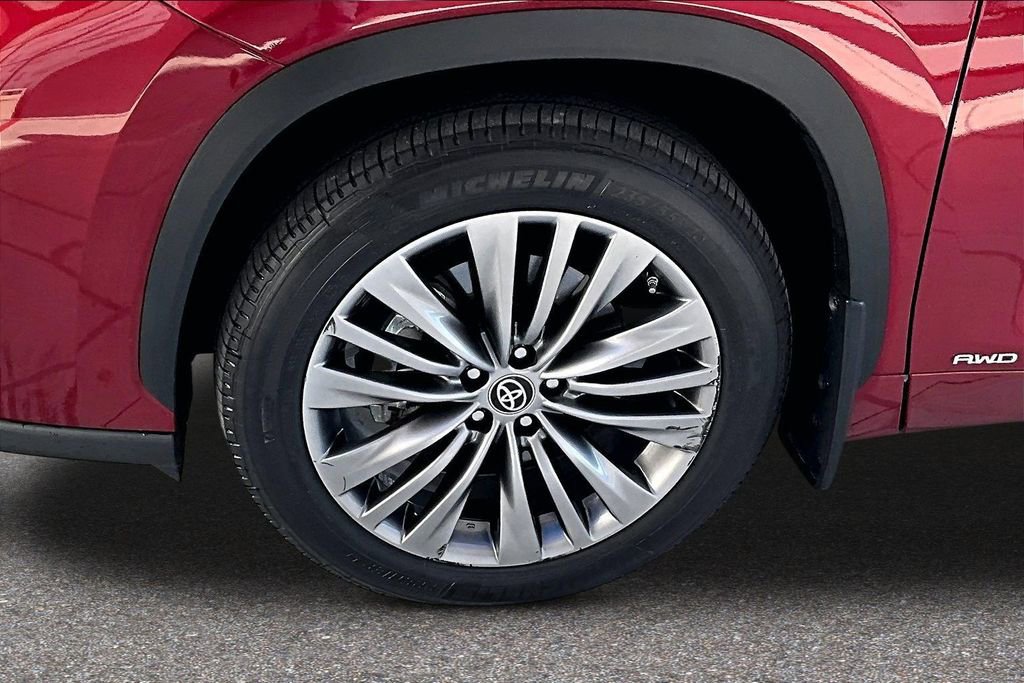 Used 2021 Toyota Highlander Platinum AWD/4WD image 37