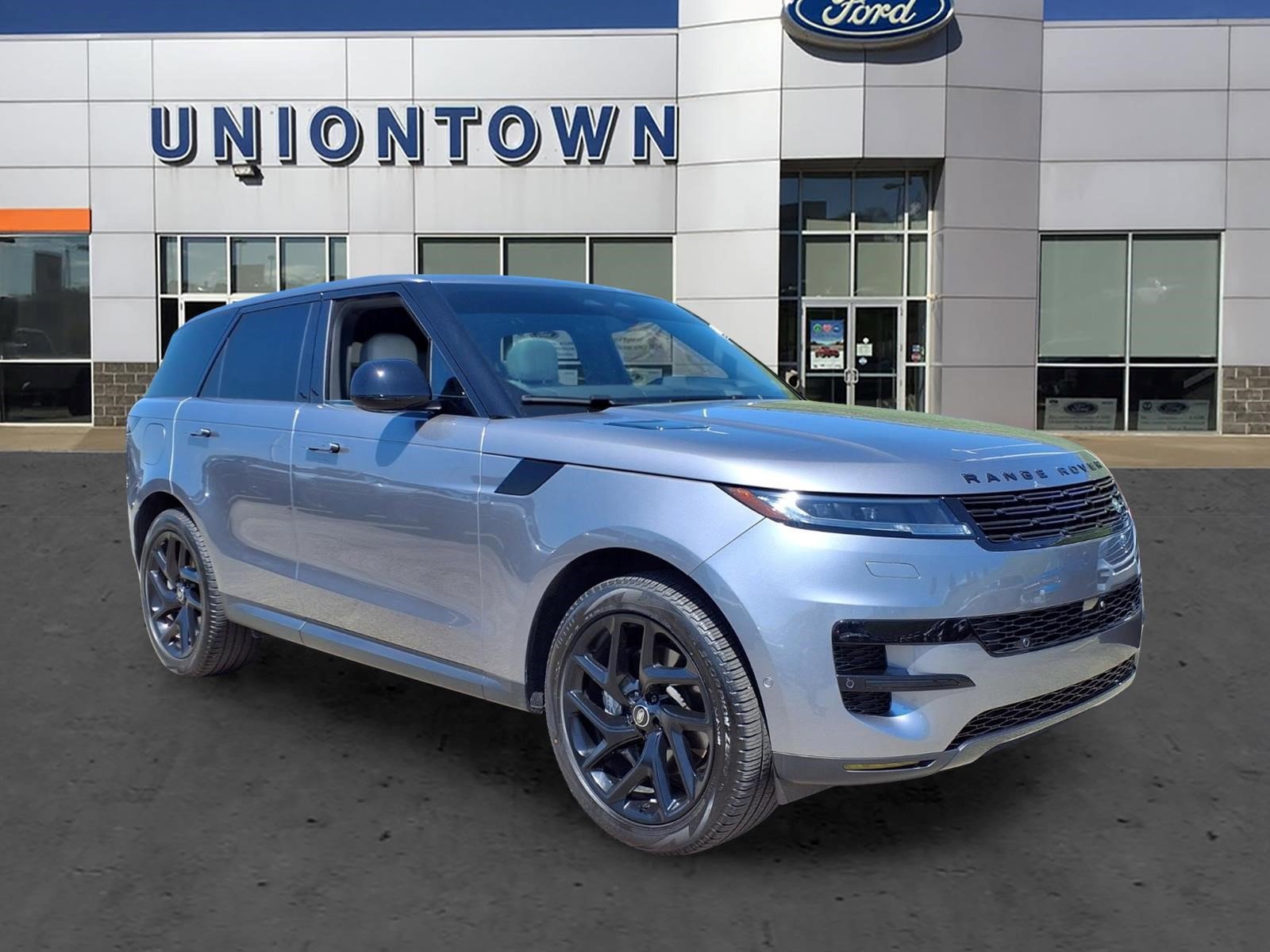 Used 2025 Land Rover Range Rover Sport SE