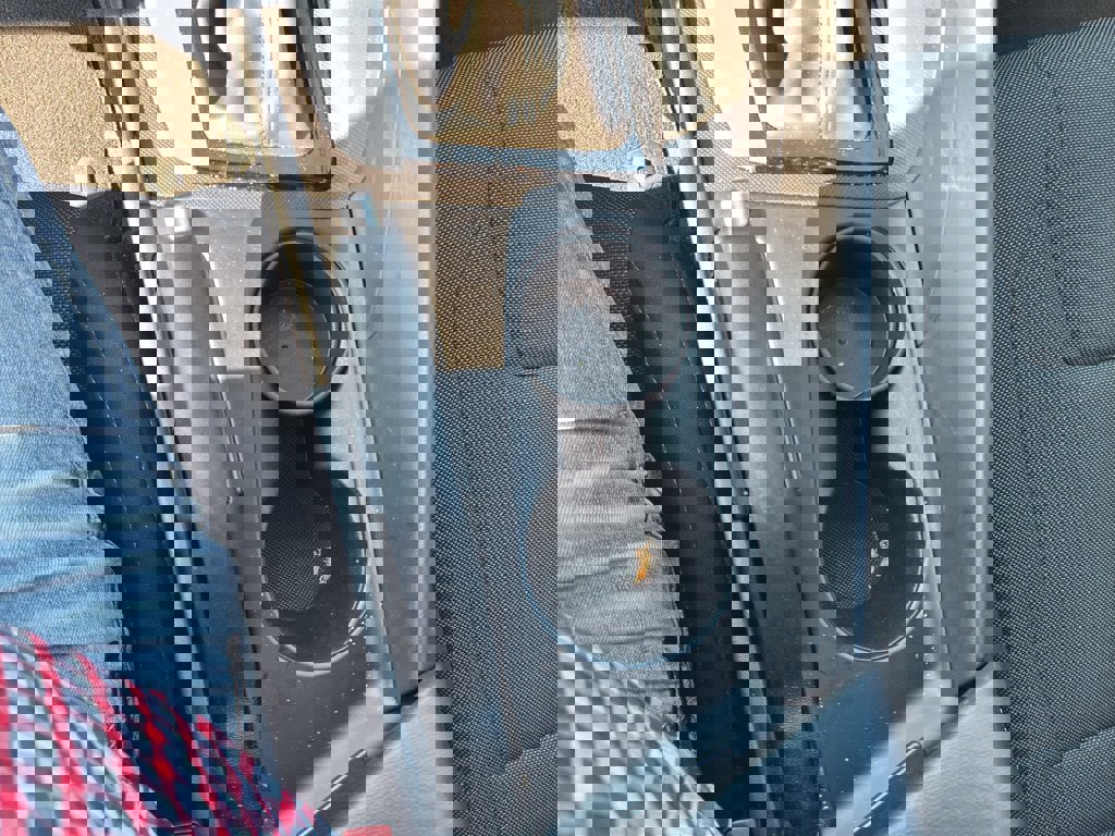 Certified 2024 Hyundai Elantra SE image 12