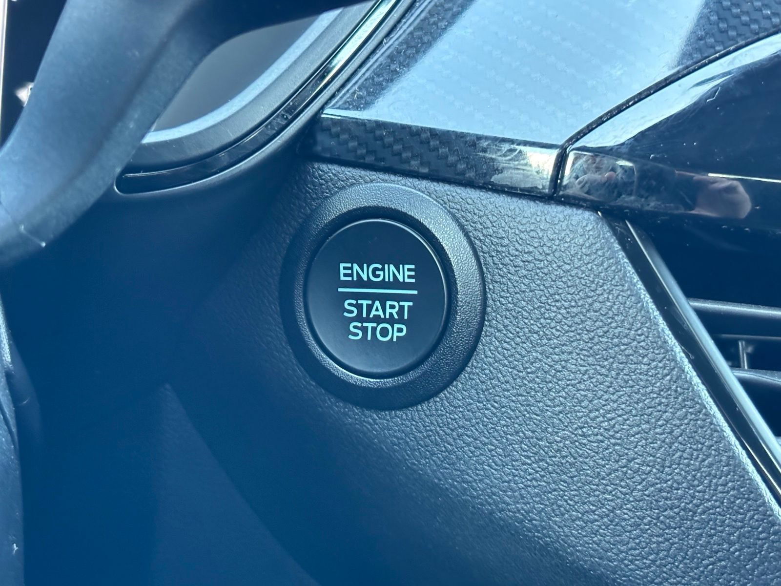 Used 2025 Ford Escape ST-Line Select AWD/4WD image 21