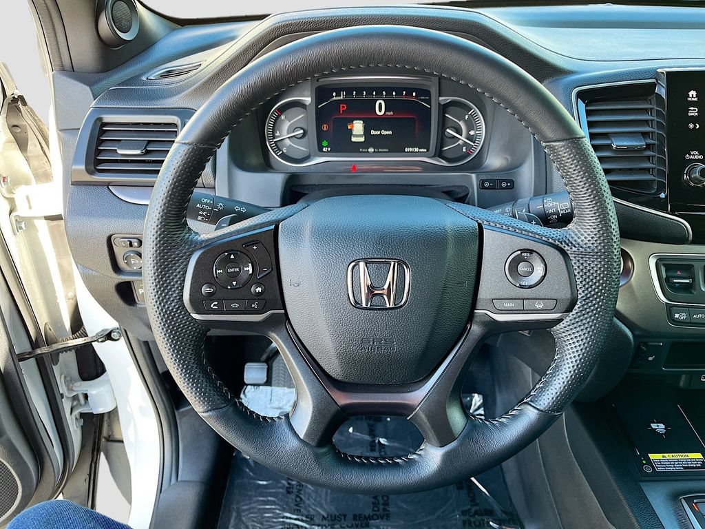 Used 2025 Honda Passport EX-L image 11
