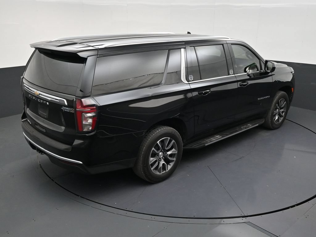 Used 2024 Chevrolet Suburban LS RWD image 16