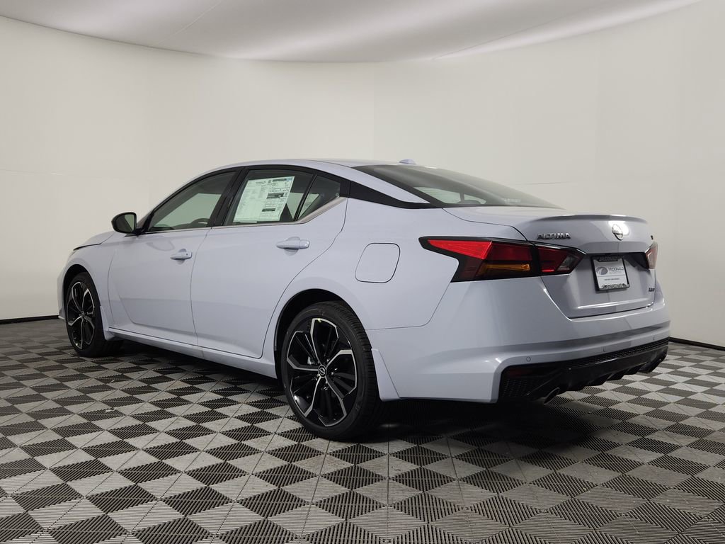 New 2025 Nissan Altima 2.5 SR w/ SR Premium Package AWD/4WD image 3