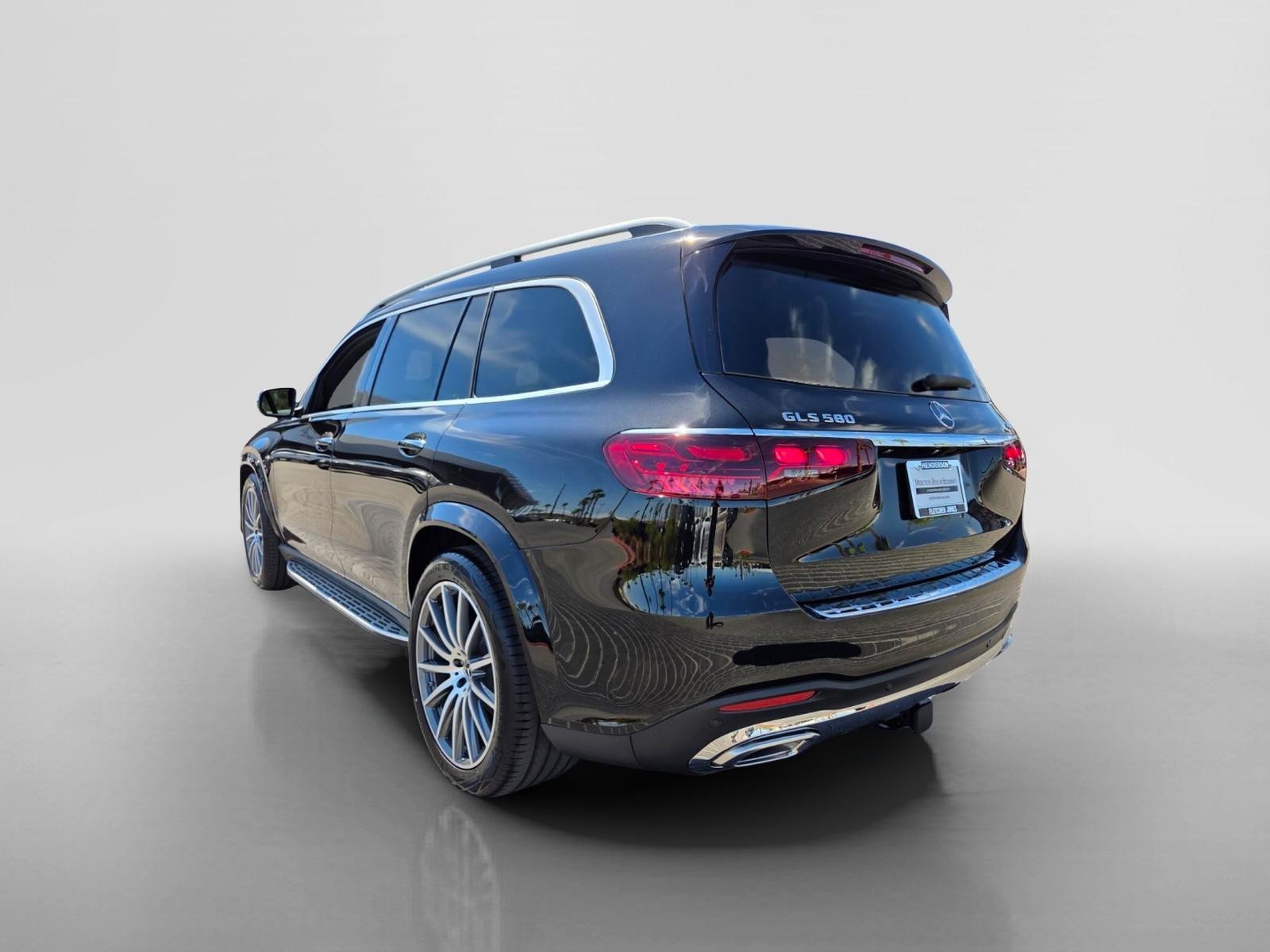 New 2026 Mercedes-Benz GLS 580 4MATIC image 3