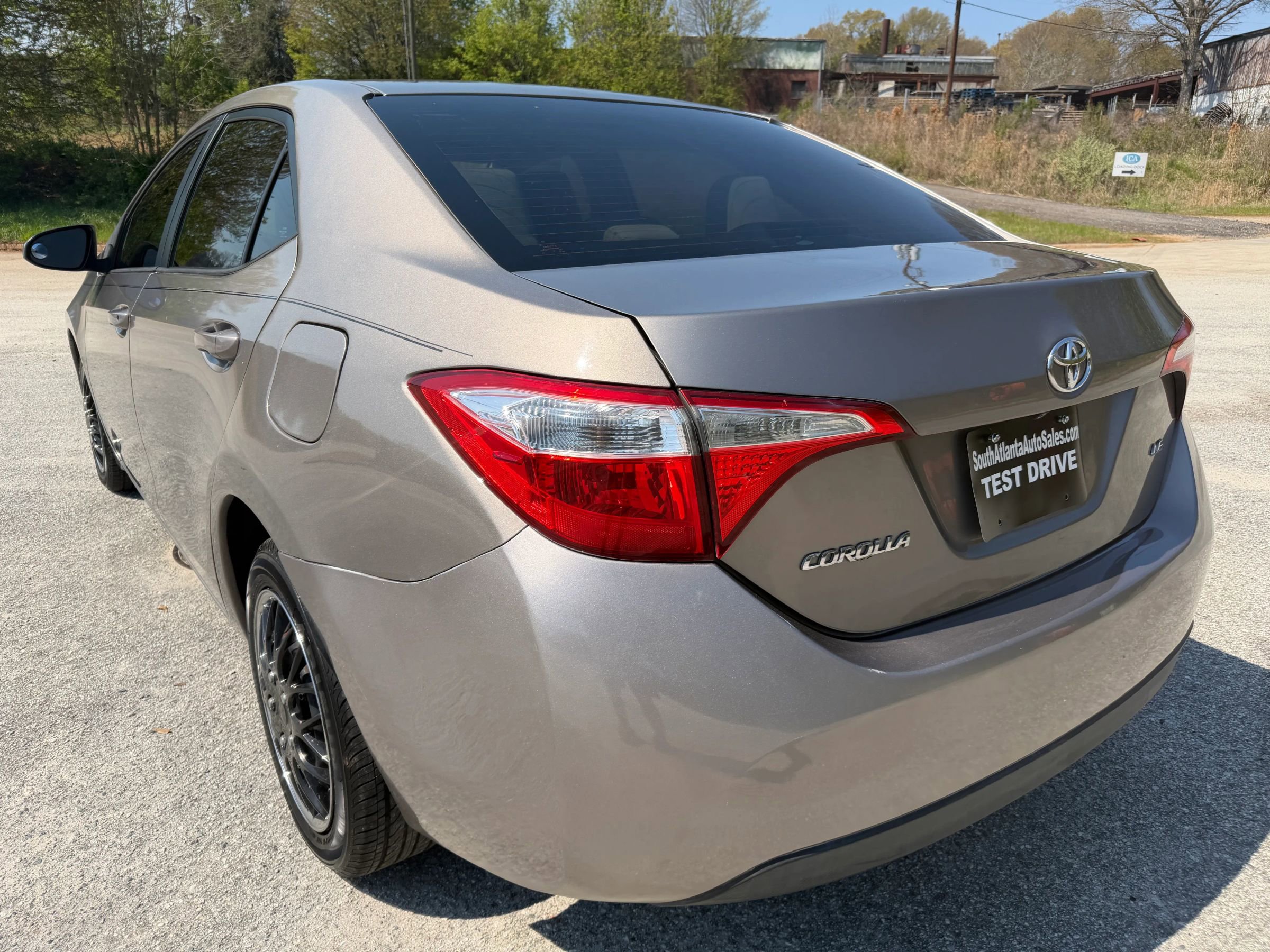 Used 2016 Toyota Corolla LE image 3