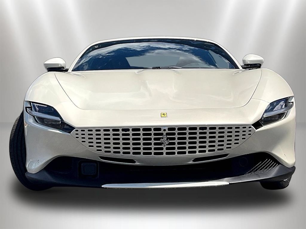 Used 2021 Ferrari Roma RWD image 2