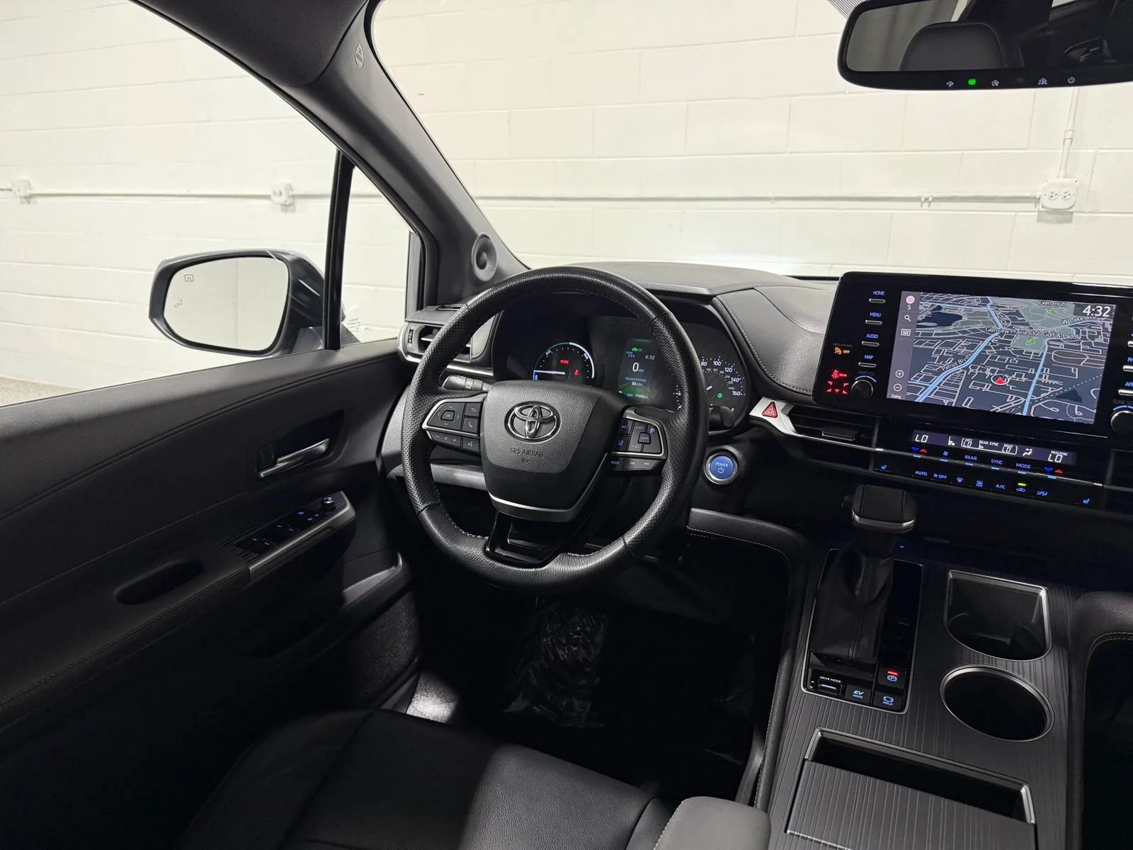 Used 2022 Toyota Sienna XLE Woodland Edition w/ Protection Package (TMS) AWD/4WD image 23