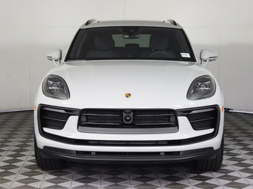 Used 2026 Porsche Macan image 10