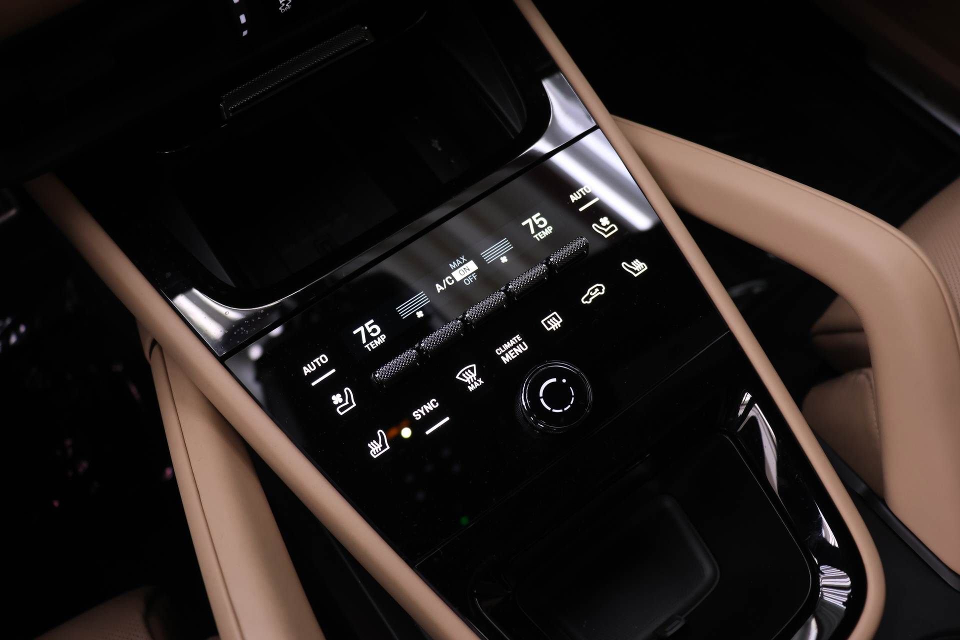 Certified 2025 Porsche Cayenne S image 14