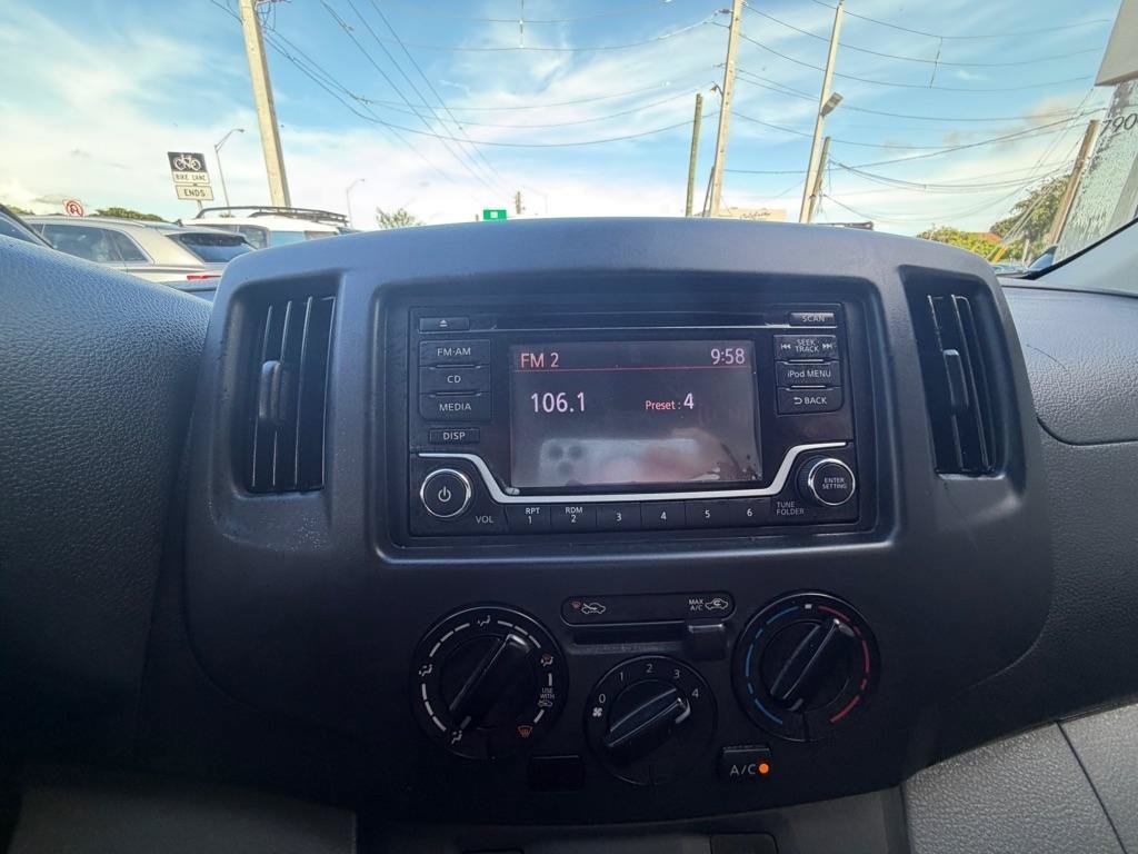 Used 2018 Nissan NV200 S FWD image 20