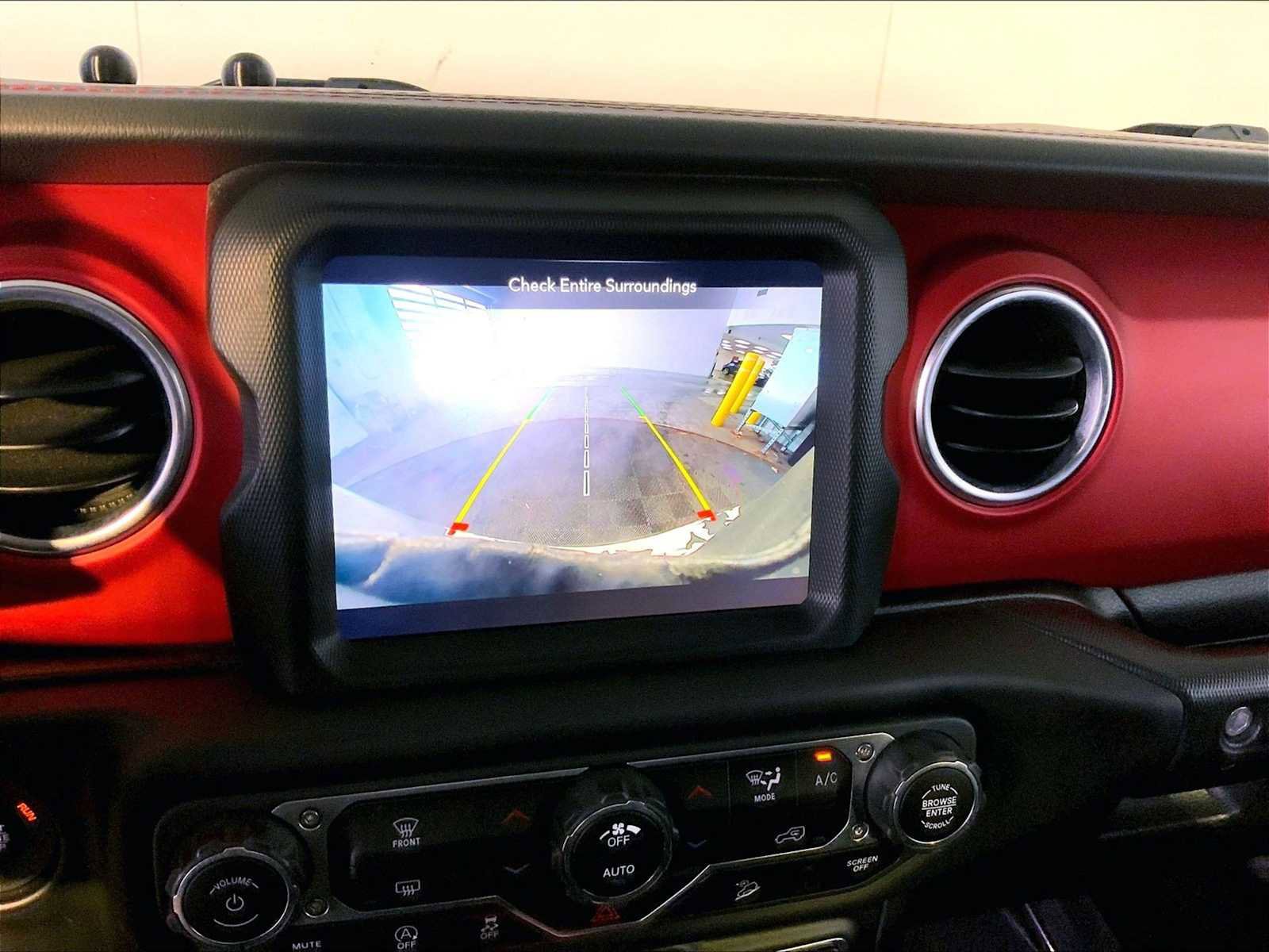 Used 2020 Jeep Wrangler Unlimited Rubicon w/ Dual Top Group image 31