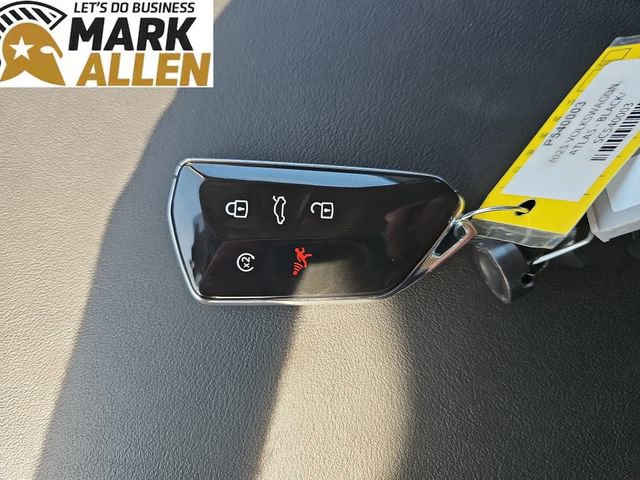 Used 2025 Volkswagen Atlas SE image 34