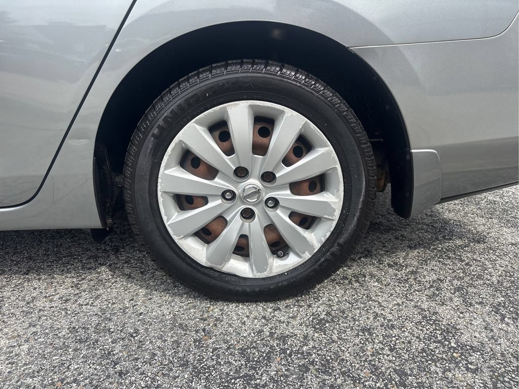 Used 2013 Nissan Sentra SV w/ Premium Pkg FWD image 47