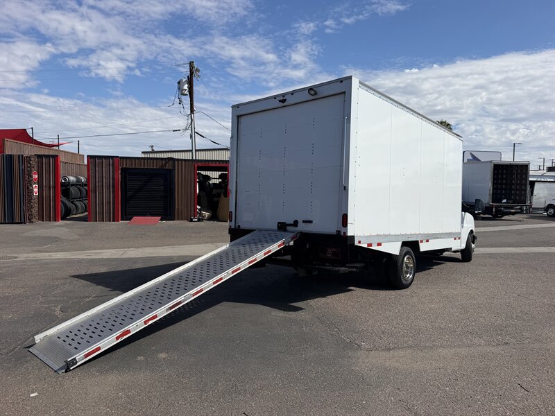 Used 2022 Chevrolet Express 3500 w/ Power Convenience Package RWD image 8