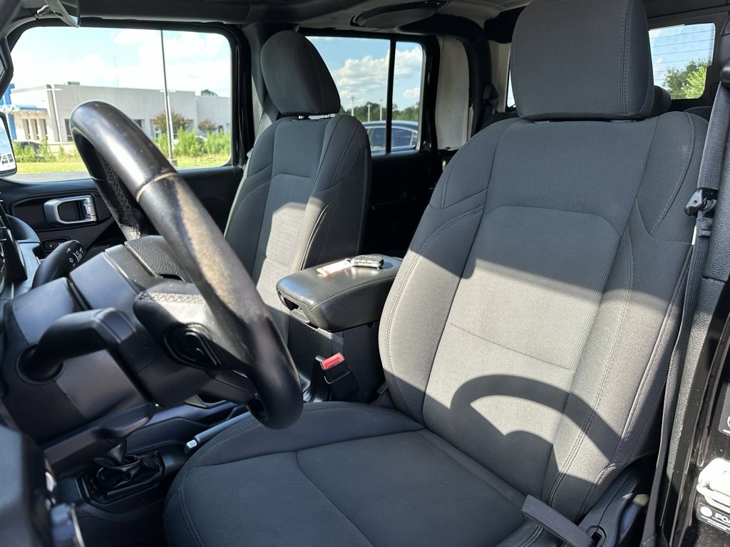 Used 2021 Jeep Gladiator Sport image 13