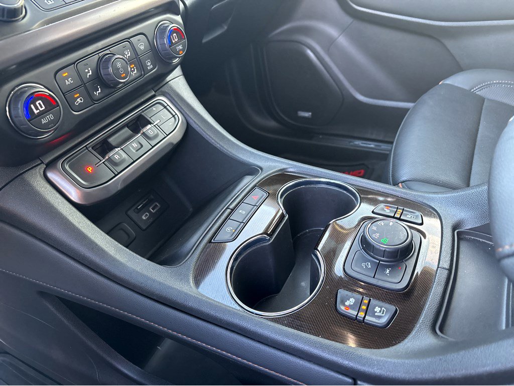 Used 2023 GMC Acadia AT4 w/ Technology Package image 13