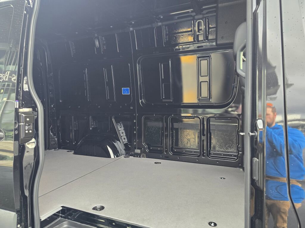 New 2025 Mercedes-Benz Sprinter 2500 image 13