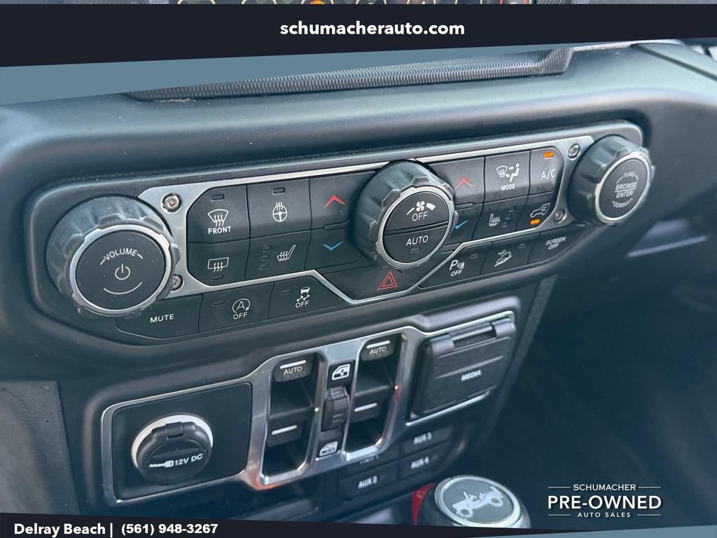 Used 2019 Jeep Wrangler Unlimited Sahara AWD/4WD image 19