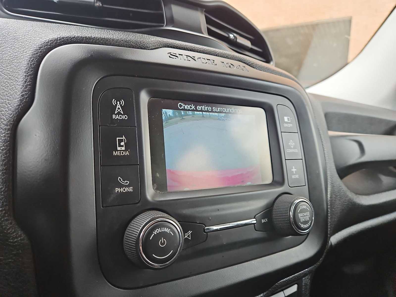 Used 2015 Jeep Renegade Trailhawk w/ Popular Equipment Group AWD/4WD image 28