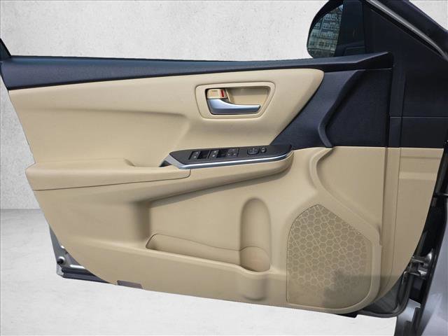Used 2015 Toyota Camry LE FWD image 26