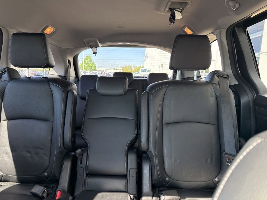 Used 2023 Honda Odyssey Touring image 13