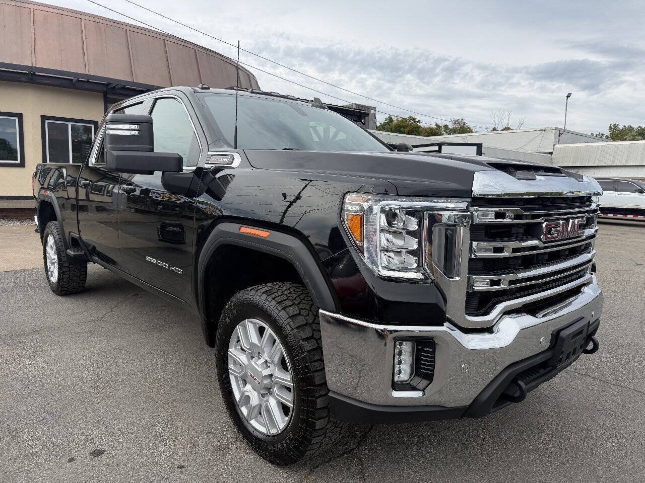 Used 2021 GMC Sierra 2500 SLE AWD/4WD image 4